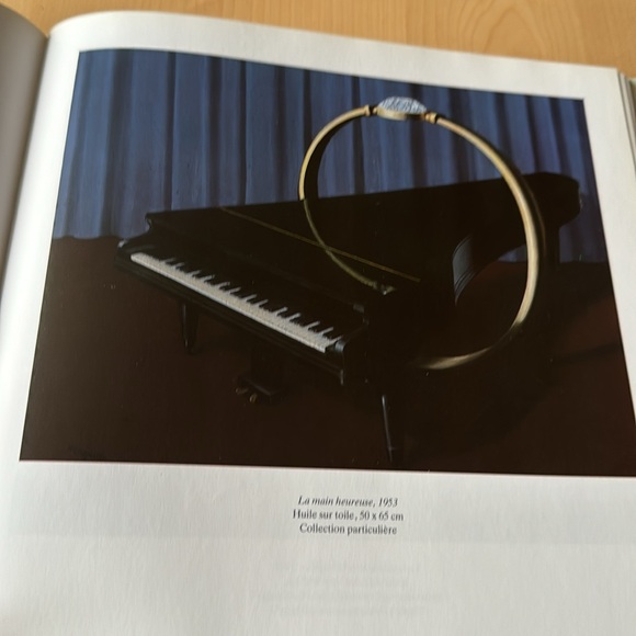 Magritte Art Book Taschen - Picture 7 of 8